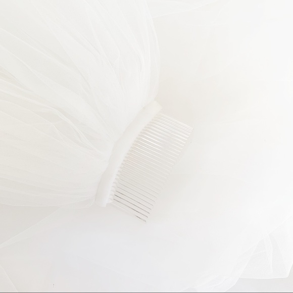 2 layered tulle white cathedral veil raw edge - new never used - Picture 2 of 8